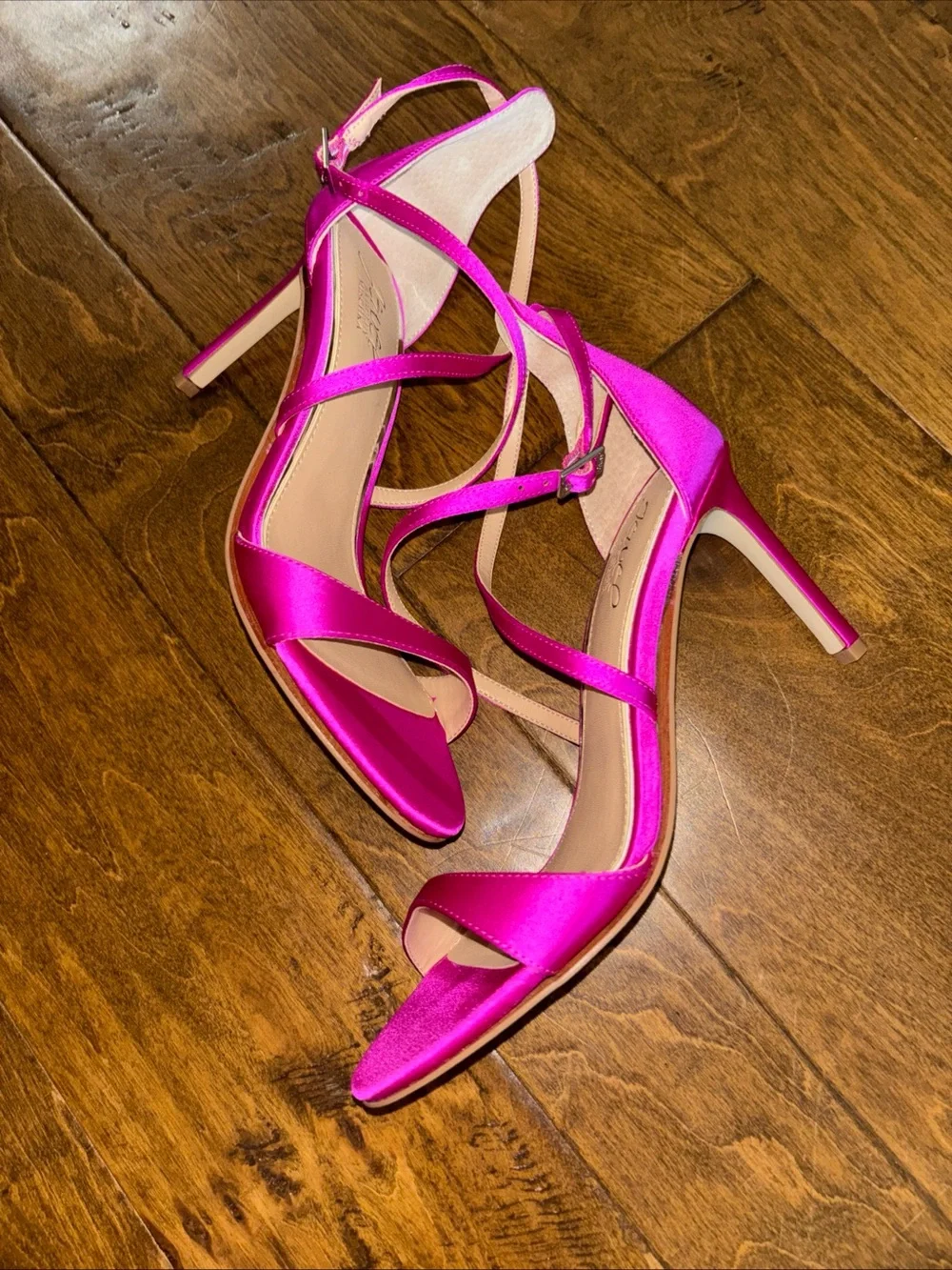 Jewel Badgley Mischka Sz 7 Strappy Satin High Heel Sandals in Fuchsia